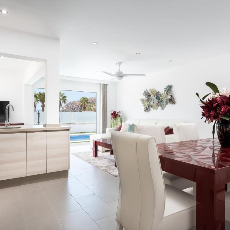 Luxurious 5* VILLA - 300M2 - private HEATED pool - garage - WiFi - Two-Bedroom Villa - 5