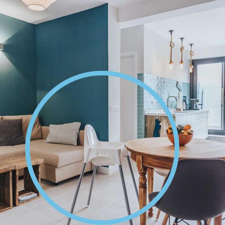 Malaga Beach House, 2 city bikes, 2 children's bikes, WiFi, BIG terrace, BBQ, Family, Childfriendly - Two-Bedroom House - 40