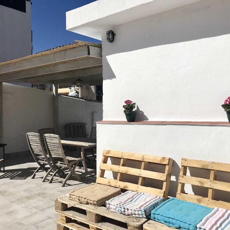 Malaga Beach House, 2 city bikes, 2 children's bikes, WiFi, BIG terrace, BBQ, Family, Childfriendly - Two-Bedroom House - 34