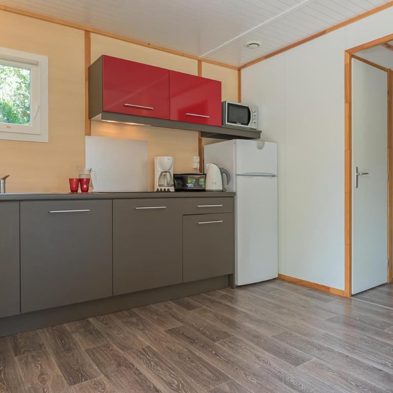 Camping Le Méditerranée Argelès - Domaine piétonnier - Chalet Prestige (6 Adultes) - 1