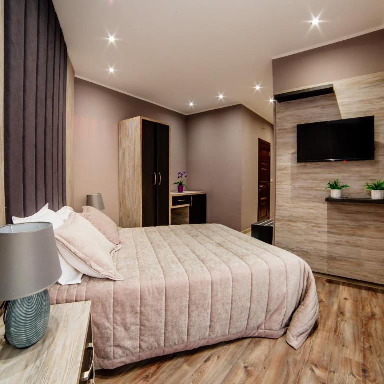 Hotel Princess & Spa - Dvokrevetna Soba sa Bračnim Krevetom i Pogledom na Bazen - 16