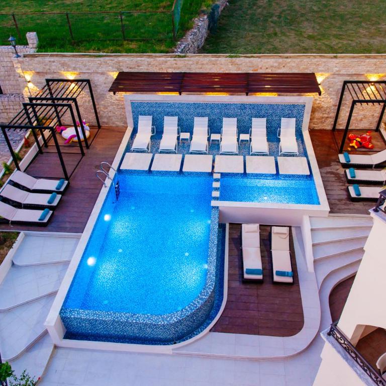 Hotel Princess & Spa - Dvokrevetna Soba sa Bračnim Krevetom i Pogledom na Bazen - 3