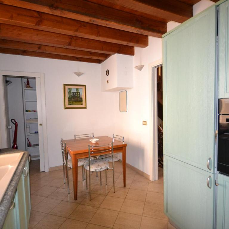 Attico in centro storico con wifi e posto auto privato - CIR VDA AOSTA 0267 - Three-Bedroom Apartment - 4