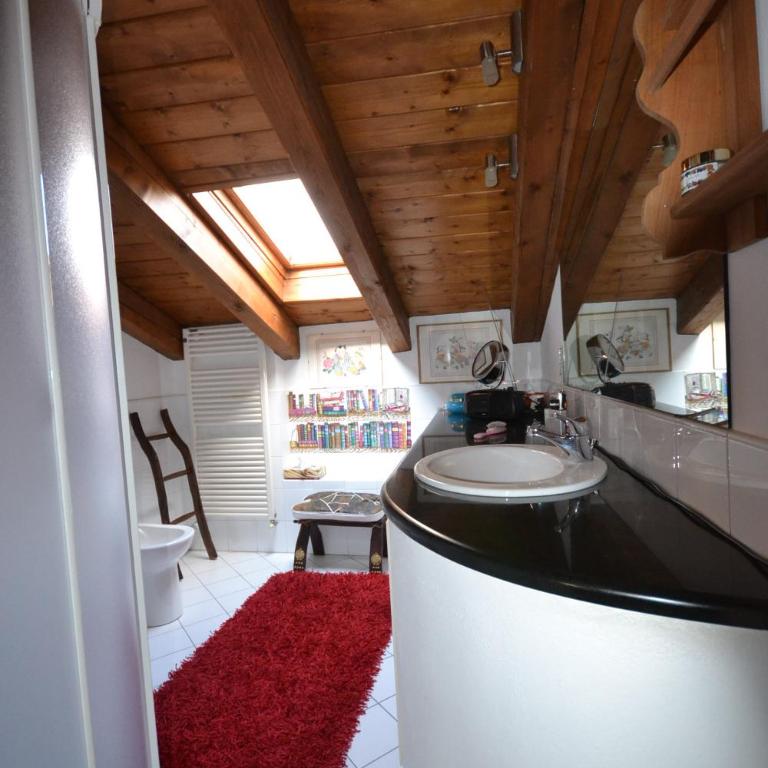 Attico in centro storico con wifi e posto auto privato - CIR VDA AOSTA 0267 - Three-Bedroom Apartment - 17