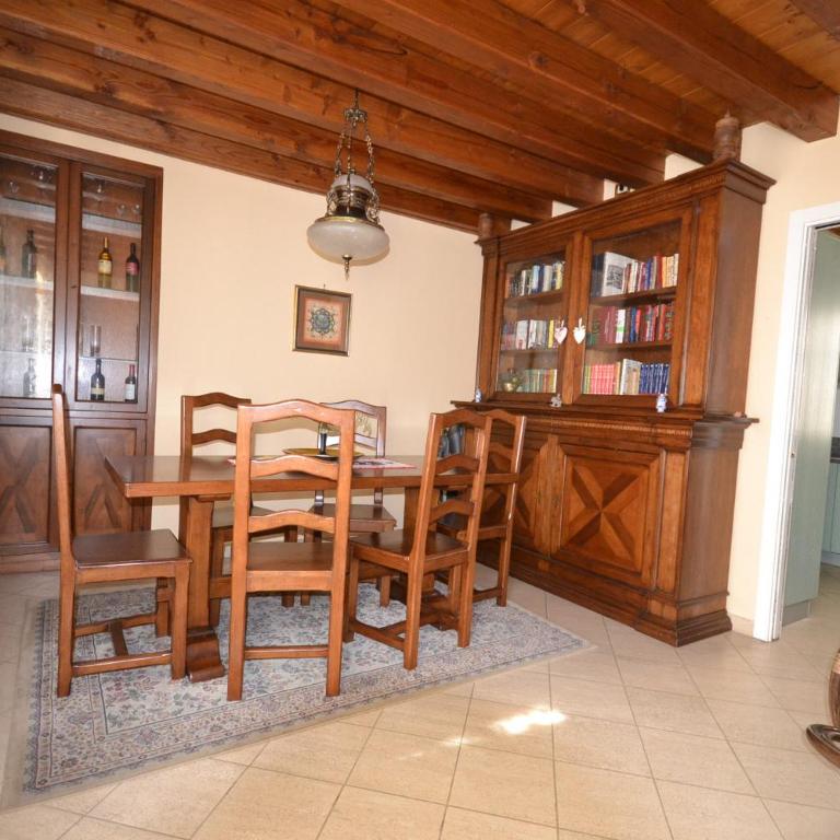 Attico in centro storico con wifi e posto auto privato - CIR VDA AOSTA 0267 - Three-Bedroom Apartment - 2