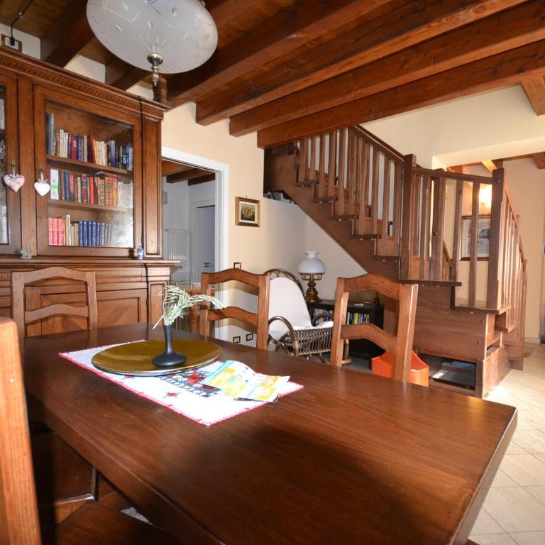 Attico in centro storico con wifi e posto auto privato - CIR VDA AOSTA 0267 - Three-Bedroom Apartment - 1