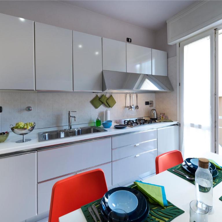 BOTANIKA - Three-Bedroom Apartment - 16