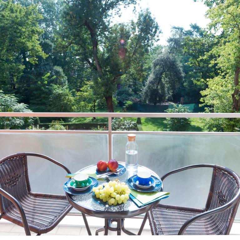 BOTANIKA - Three-Bedroom Apartment - 10