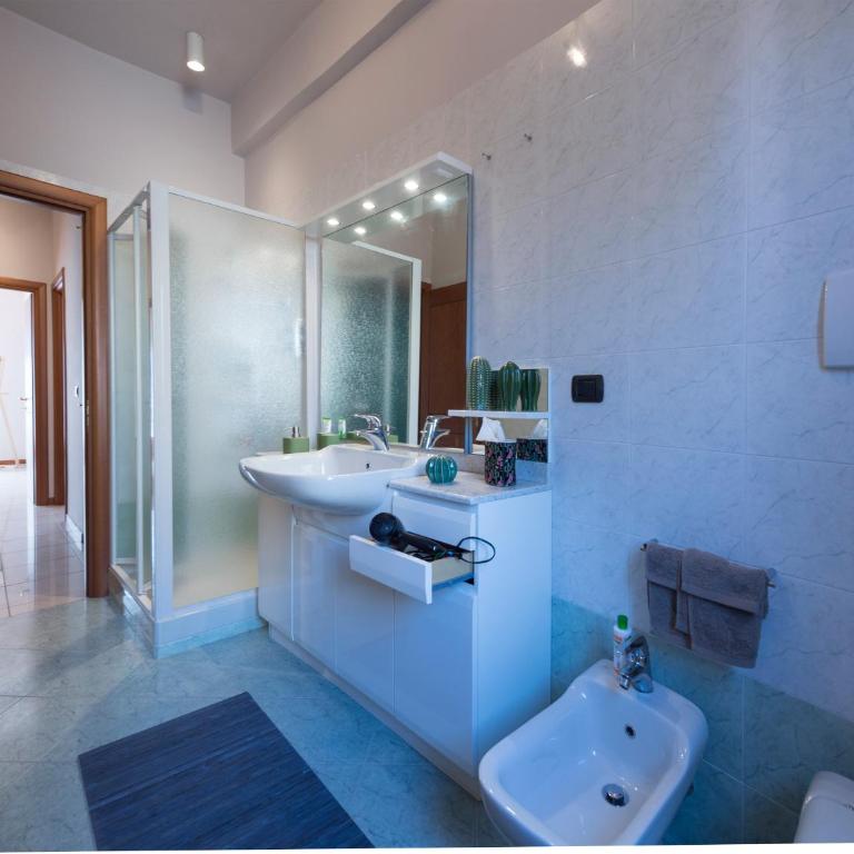BOTANIKA - Three-Bedroom Apartment - 4