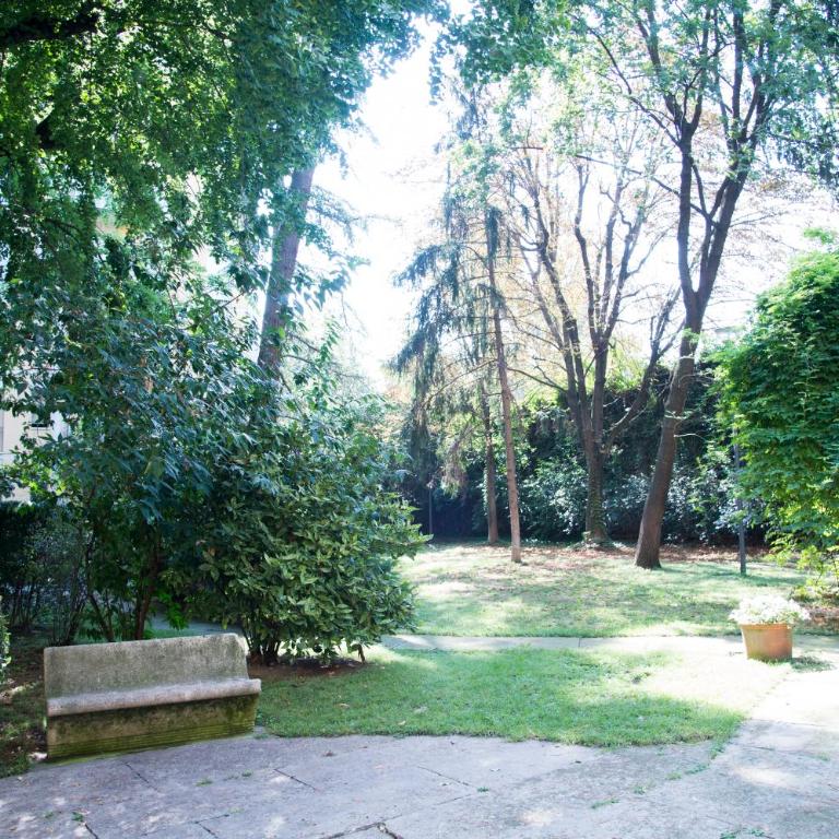 BOTANIKA - Three-Bedroom Apartment - 2