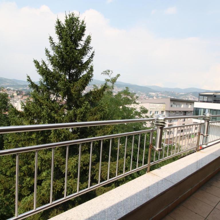 Beautiful View Of Sarajevo Center - Apartment with Balcony - 13