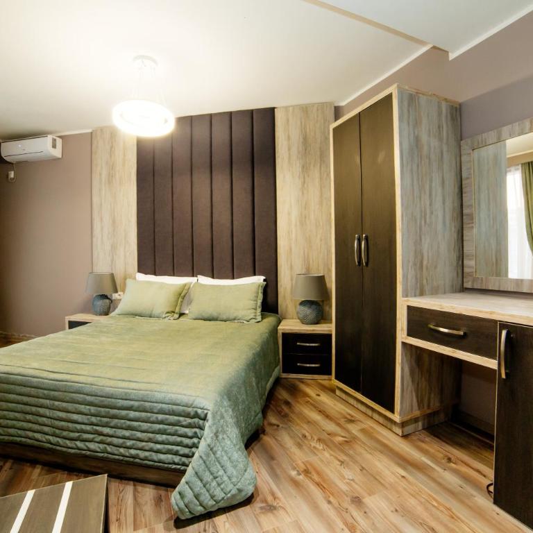 Hotel Princess & Spa - Dvokrevetna Soba sa Bračnim Krevetom i Pogledom na Bazen - 5