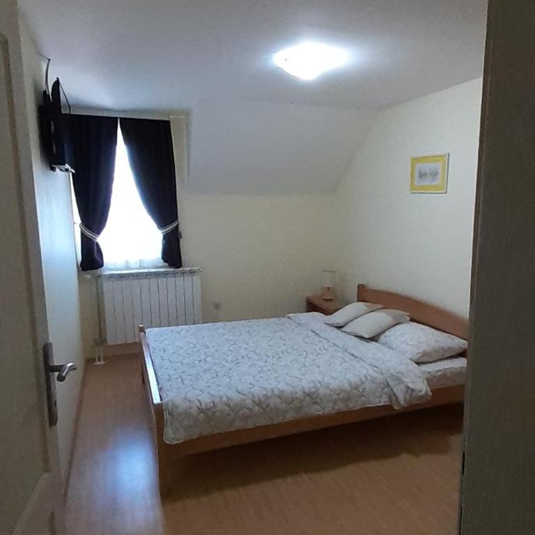 Apartments Villa Stars - Two-Bedroom Apartment - 12