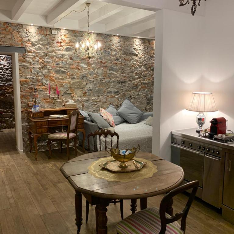 Il Giardino Segreto Arona, Charming Apartments - Appartamento con 1 Camera da Letto e con Giardino - 35