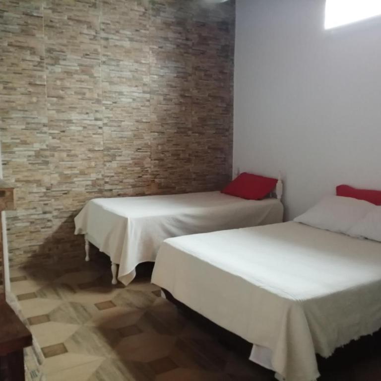 Granados - Triple Room - 11