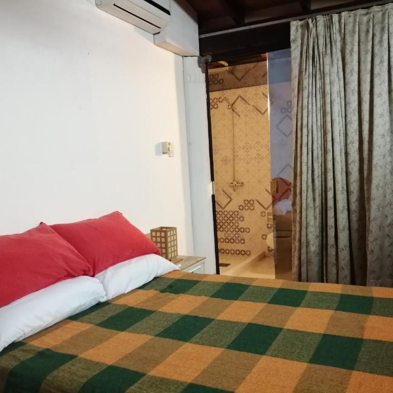 Granados - Quadruple Room - 8