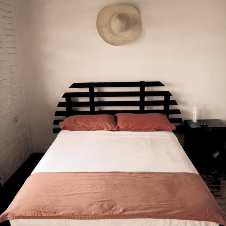 Sundown Beach Hotel - Double Room with Balcony - 2