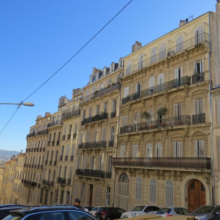 Studio calme et très lumineux, au pied de notre Dame de la Garde - Appartement 1 Chambre - 19