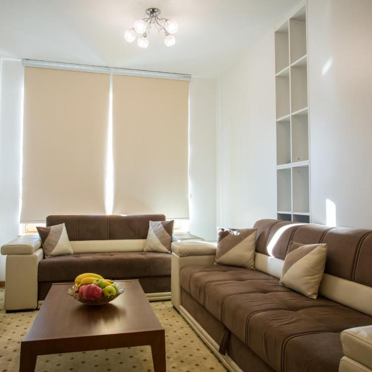 VIP Apartments - Apartman sa 2 Spavaće Sobe i Pogledom na Planinu i Reku - 1