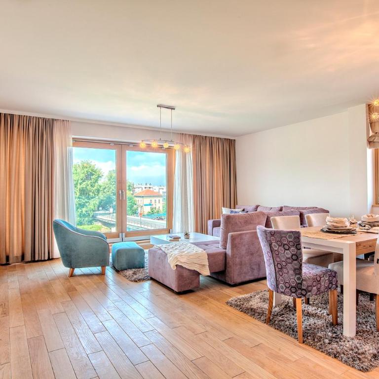 VIP Apartments - Apartman sa 3 Spavaće Sobe i Pogledom na Planinu i Reku - 4