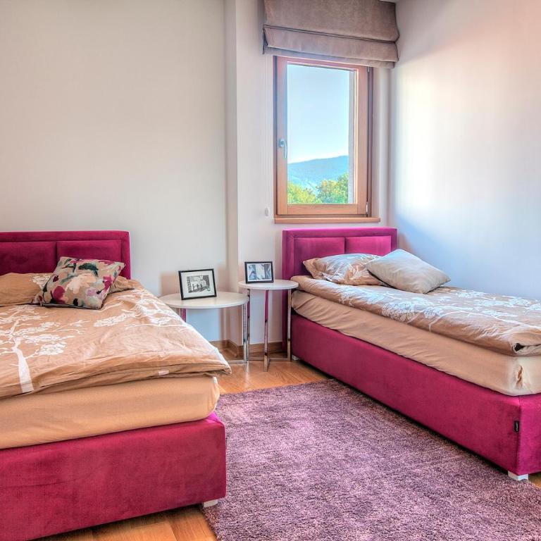 VIP Apartments - Apartman sa 3 Spavaće Sobe i Pogledom na Planinu i Reku - 10