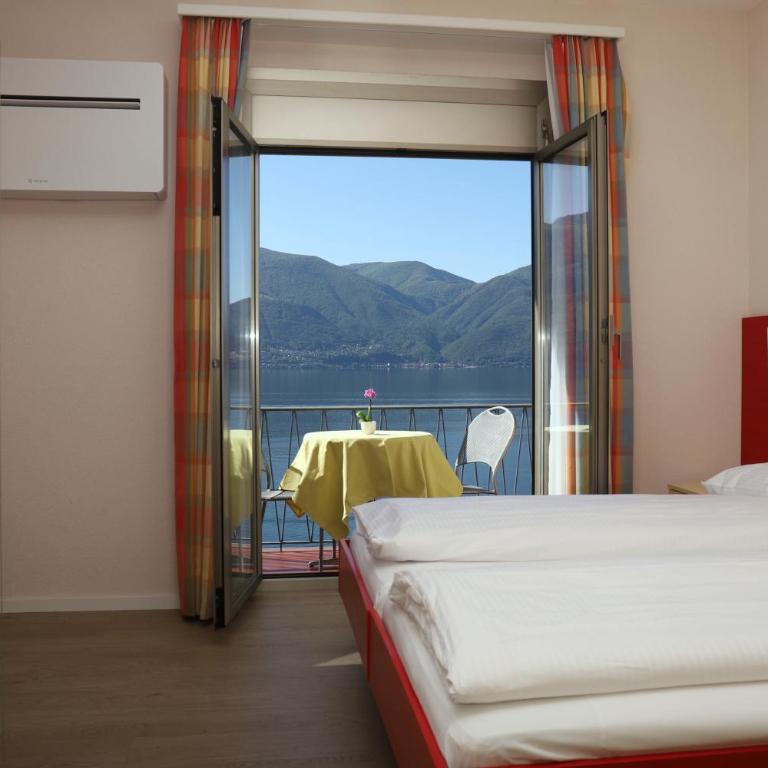 Hotel Arancio - Camera Matrimoniale Panorama con Balcone e Vista Lago - 10