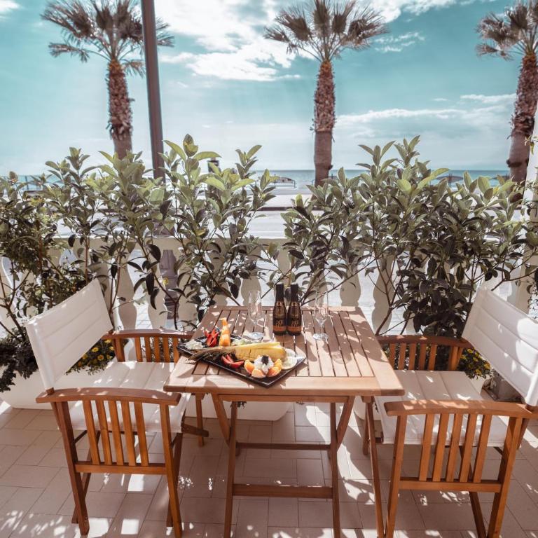Break for two - Camera King con Vista Mare - 1