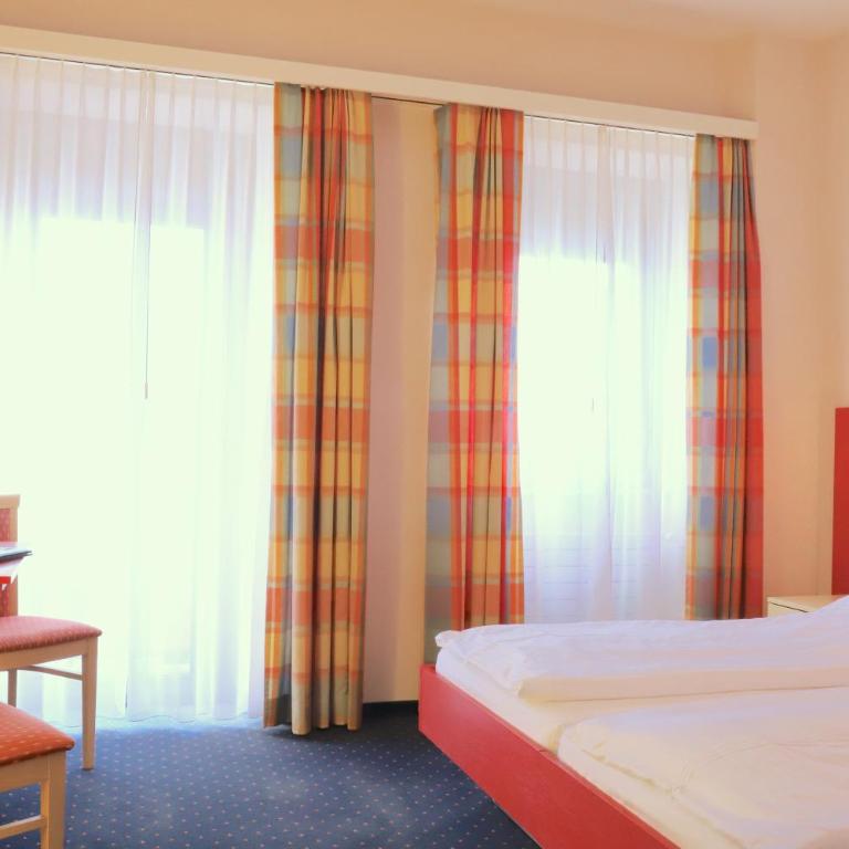 Hotel Arancio - Camera Matrimoniale Panorama con Balcone e Vista Lago - 6