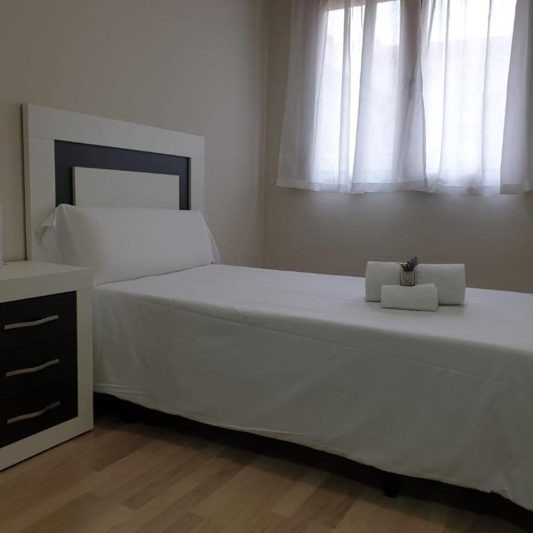 Apartamento Turistico Puente Romano P3 BAJO - B - Apartamento con ducha - 5