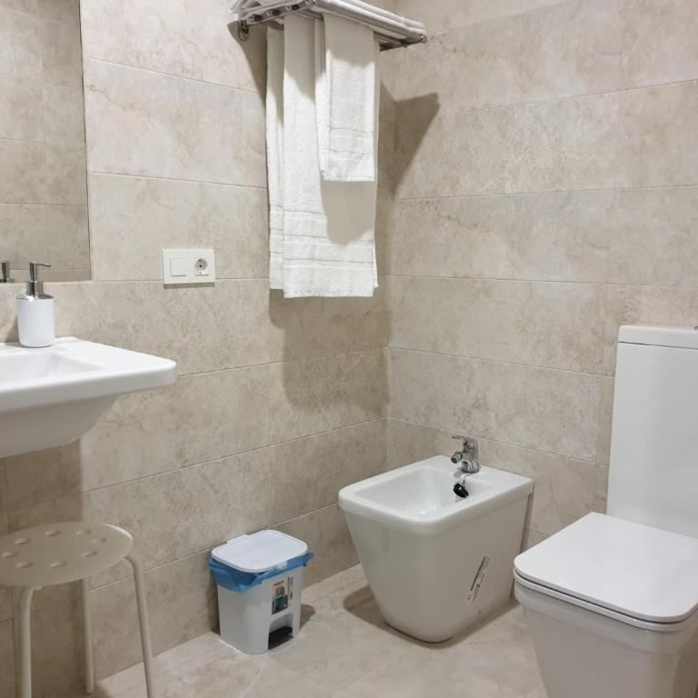Apartamento Turistico Puente Romano P3 BAJO - B - Apartamento con ducha - 8