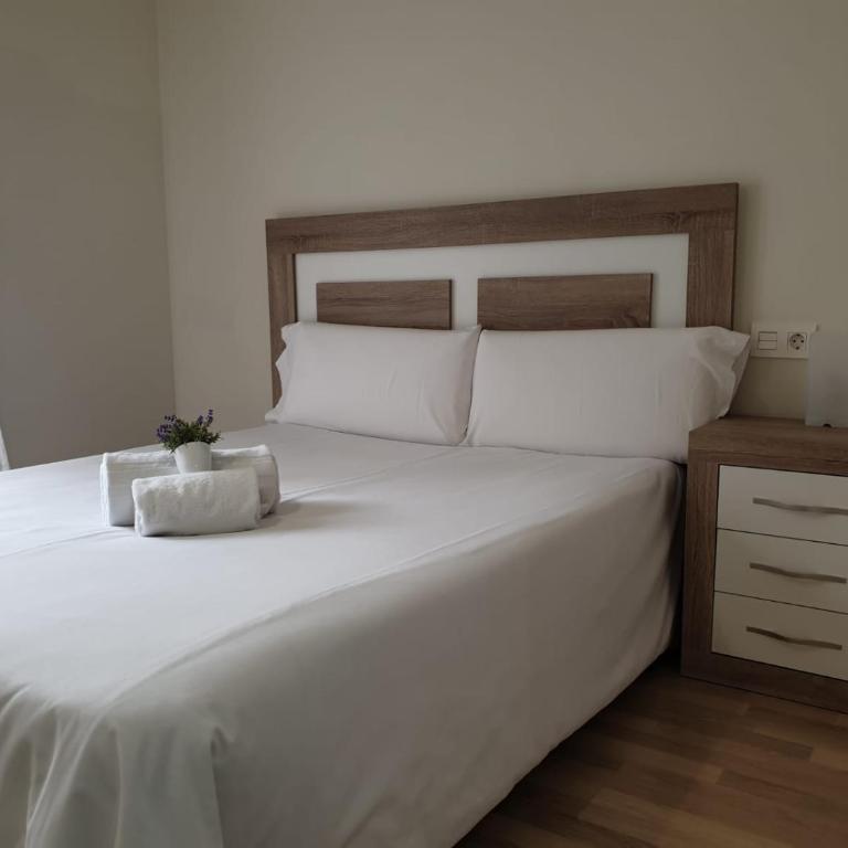 Apartamento Turistico Puente Romano P3 BAJO - B - Apartamento con ducha - 3