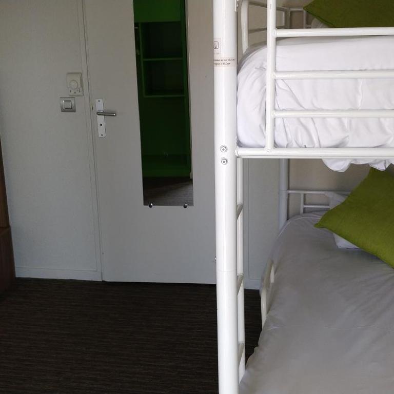 Campanile Narbonne A9/A61 - Chambre Familiale - 2