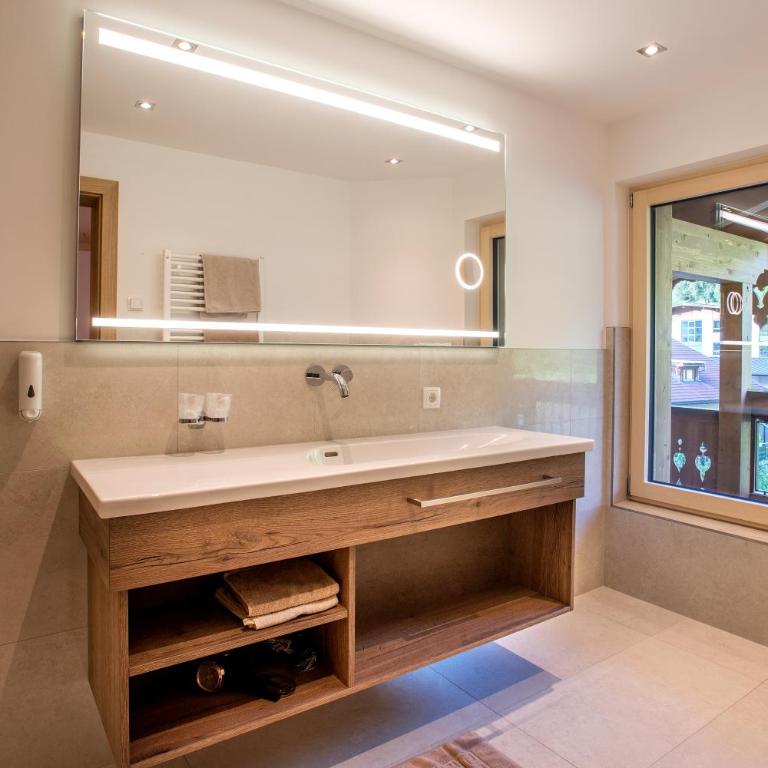 Hotel Tipotsch - Suite - 5