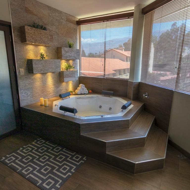 Gran Hotel Cochabamba - Suite Imperial con bañera de hidromasaje - Cama extragrande - 4