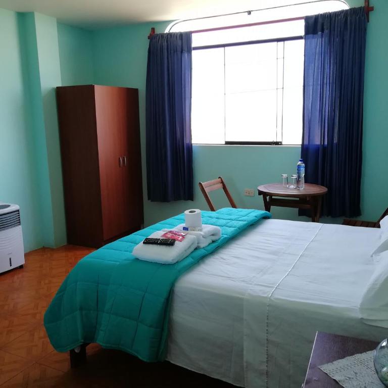 Hotel Nuevo Amanecer - Double Room with Private Bathroom and Sea View - 1