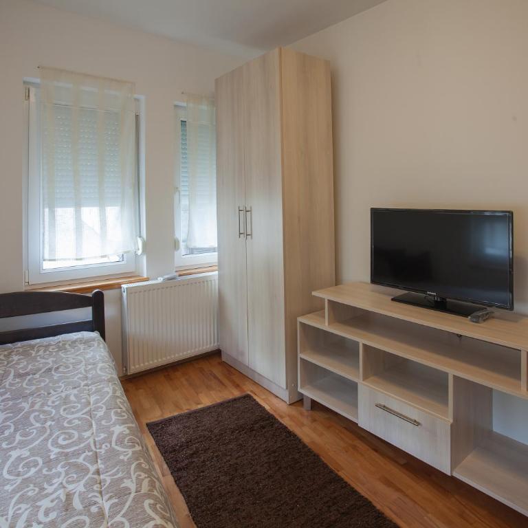 Guesthouse Rota - Dvokrevetna Soba sa Zasebnim Krevetima i Zajedničkim Kupatilom - 3