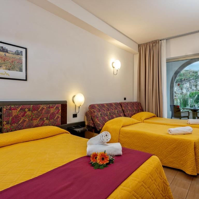 Hotel Olimpo le Terrazze - Camera Quadrupla Economy - 6