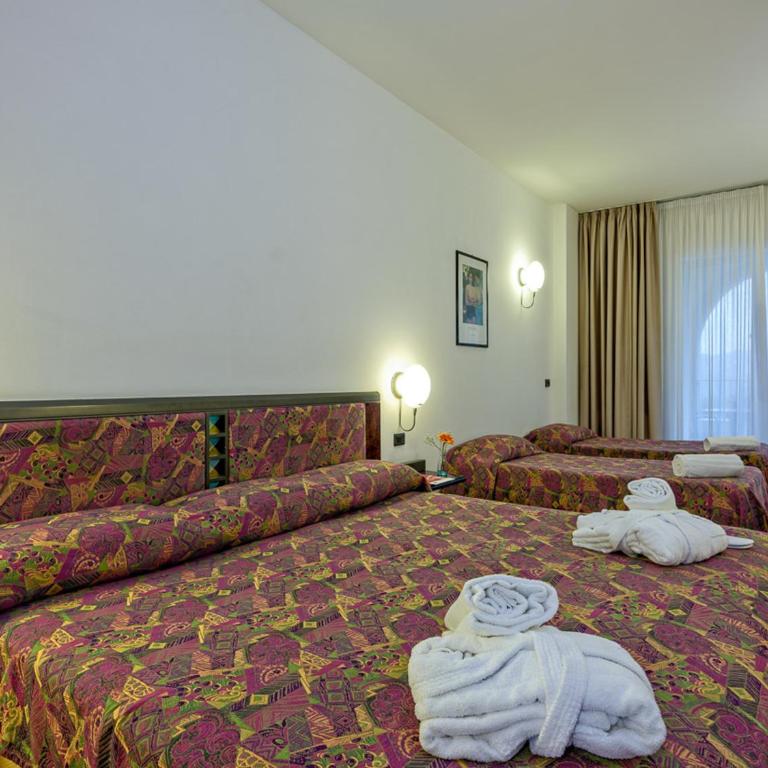 Hotel Olimpo le Terrazze - Camera Matrimoniale/Doppia con Letti Singoli con Balcone e Vista Mare - 4