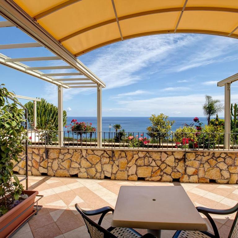 Hotel Olimpo le Terrazze - Camera Matrimoniale/Doppia con Letti Singoli con Terrazza e Vista Mare - 7