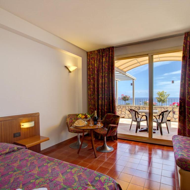 Hotel Olimpo le Terrazze - Camera Matrimoniale/Doppia con Letti Singoli con Terrazza e Vista Mare - 8