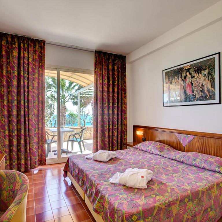 Hotel Olimpo le Terrazze - Camera Matrimoniale/Doppia con Letti Singoli con Terrazza e Vista Mare - 11