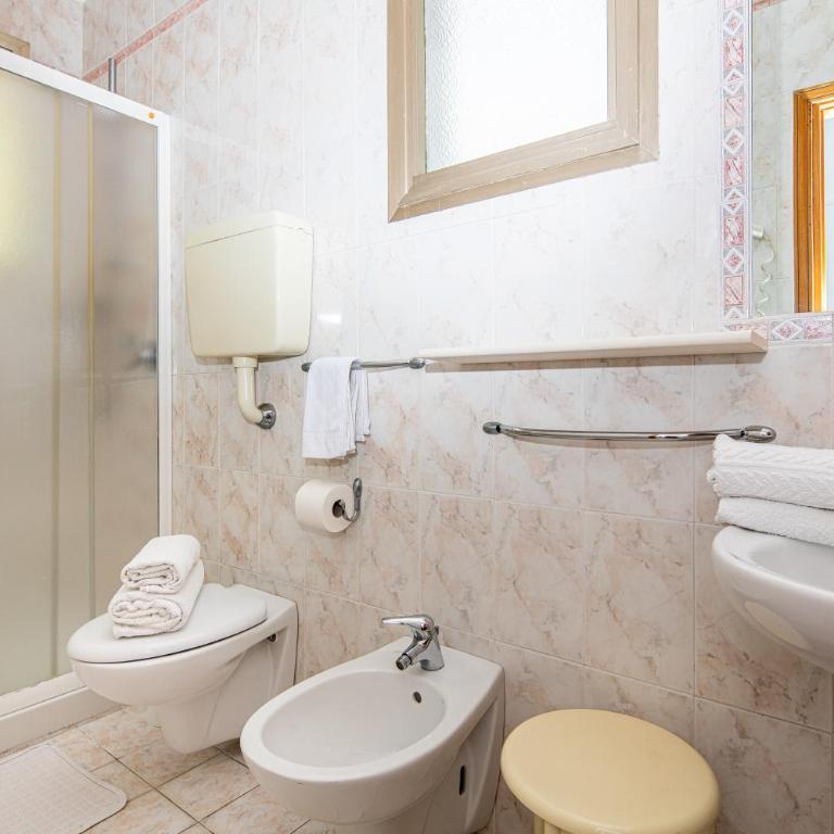 Hotel Al Ponte - Camera Matrimoniale Comfort - 7