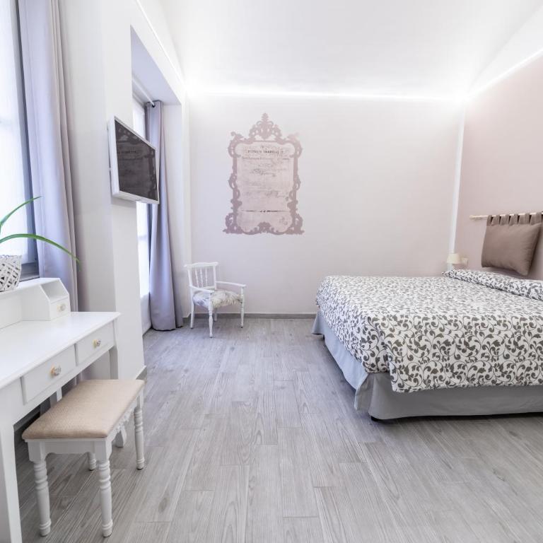 Re Vittorio - Camera Matrimoniale/Doppia con Letti Singoli con Bagno Privato - 8