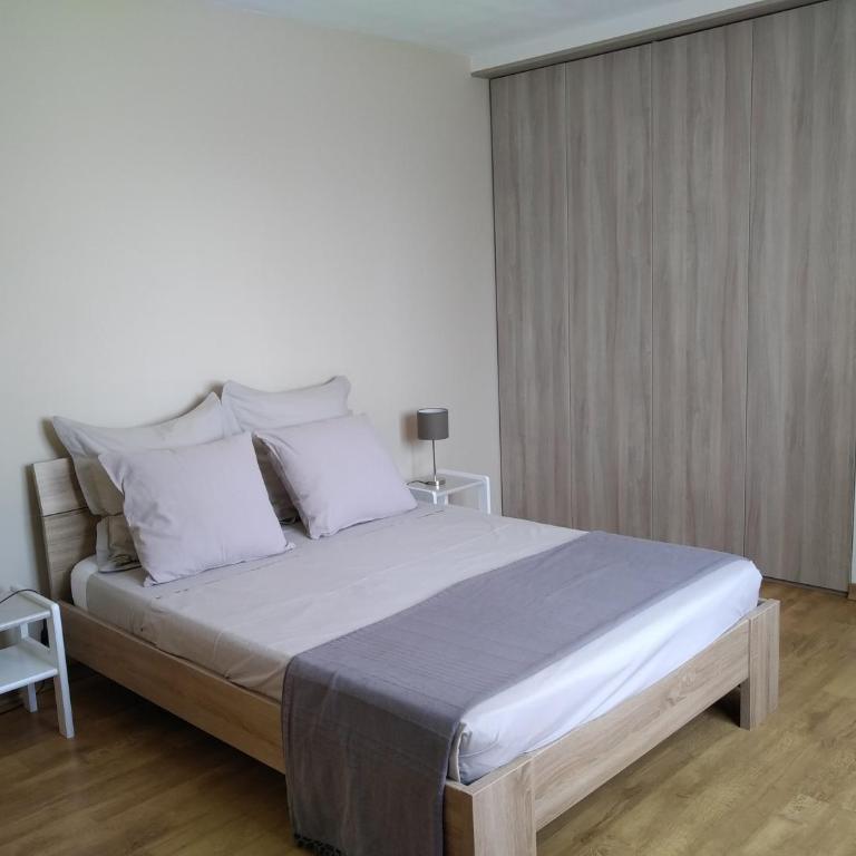 Villa Le Clos Fleuri - Chambre Double avec Salle de Bains Privative - 1