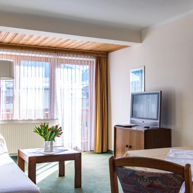 Appartements Monuth - One-Bedroom Apartment with Balcony - 13