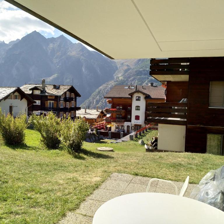 Schöne und Moderne Ferienwohnung - Two-Bedroom Apartment with Mountain View - 19