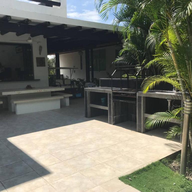 Casa HESTIA Condominio Campestre el Peñon Girardot - Casa de 5 dormitorios - 15