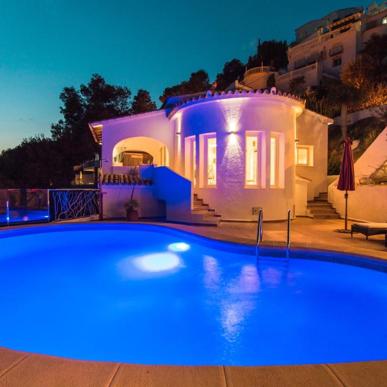 Casa Infinidad - Three-Bedroom Villa - 1