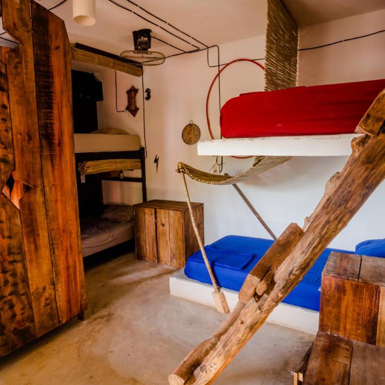Black Jaguar Hostel - Cama en habitación compartida femenina de 6 camas - 9