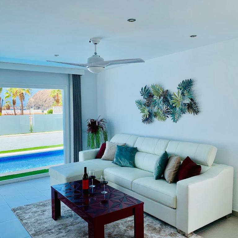 Luxurious 5* VILLA - 300M2 - private HEATED pool - garage - WiFi - Two-Bedroom Villa - 4